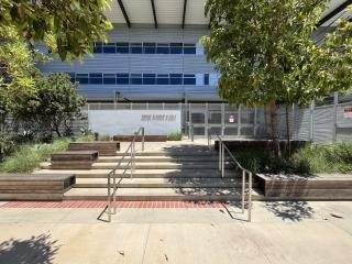 geffen with additional fence